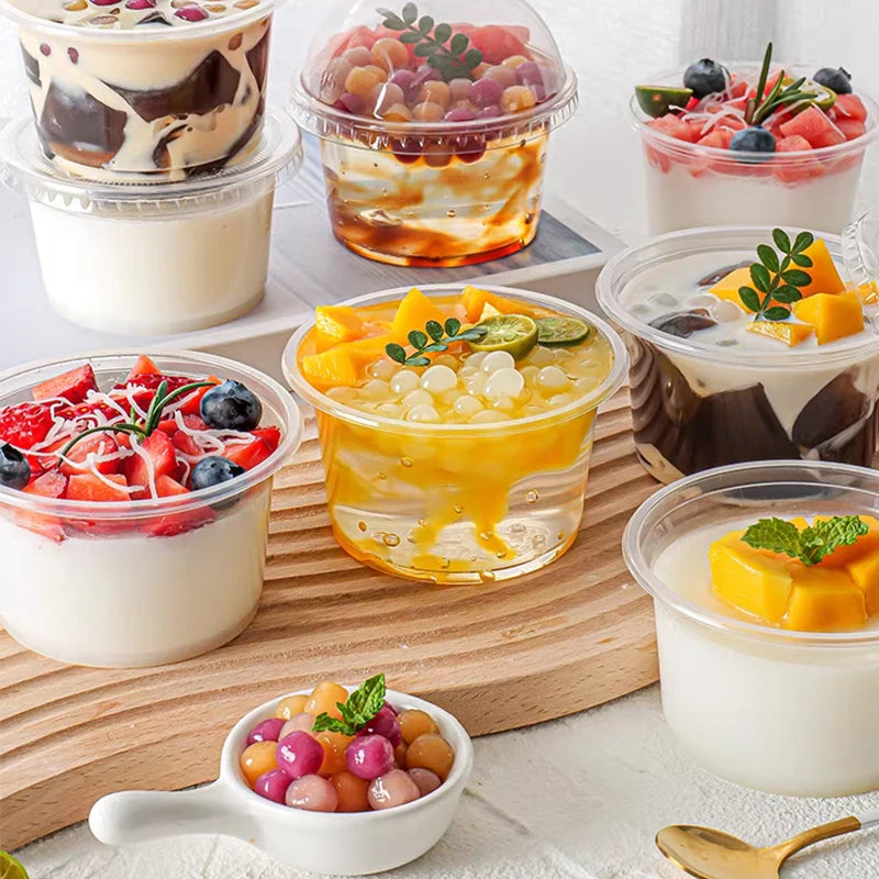 50 Stück transparente Einweg-Plastikbecher mit gewölbtem oder flachem Decke