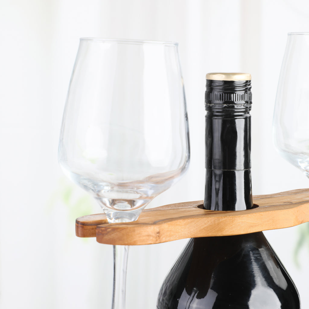 Handgefertigter Glas- und Flaschenhalter aus Olivenholz