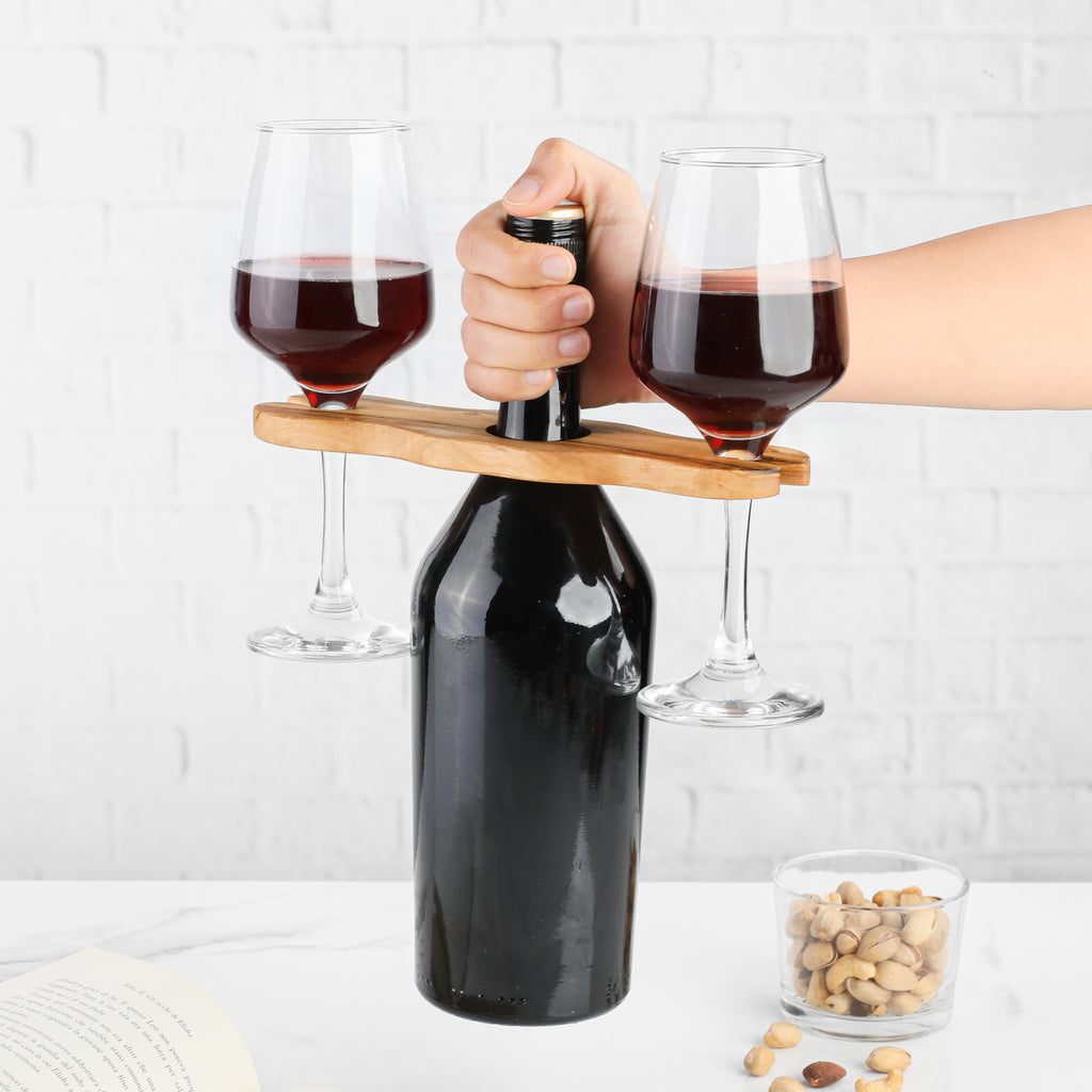 Handgefertigter Glas- und Flaschenhalter aus Olivenholz
